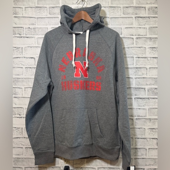 Captivating Other - NWT! Men’s Captivating Nebraska Huskers gray super soft sweatshirt hoodie Large